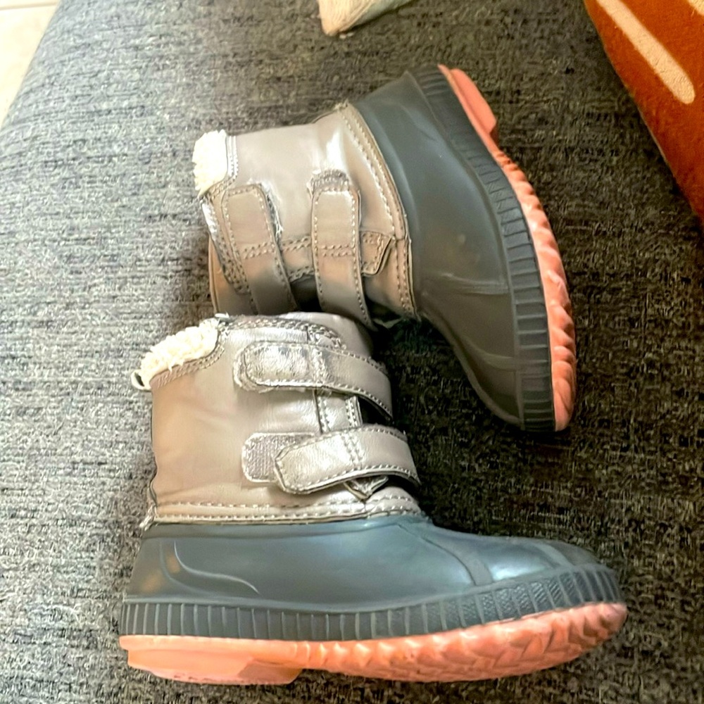 Old Navy Kids’ Duck Boots